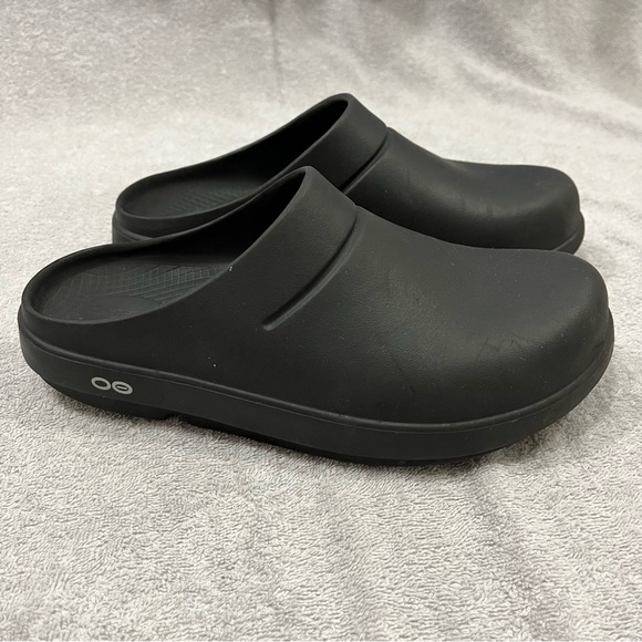 OOFOS OOCLOOG BLACK COMFORT RECOVERY CLOGS SHOES WOMENS 9 MENS 7 - Picture 1 of 10